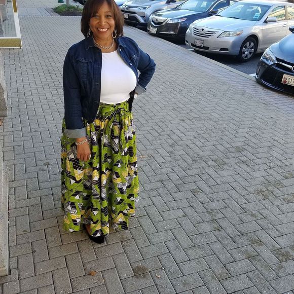 Meet your Posher, Connie - Picture 1 of 1